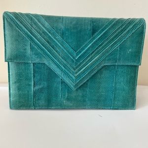 Vintage 80’s turquoise snakeskin purse.